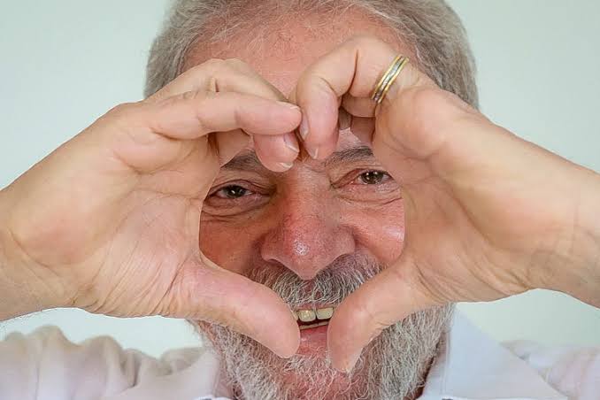 IPEC: Lula atinge 51% dos votos válidos e vitória no 1° turno está próxima