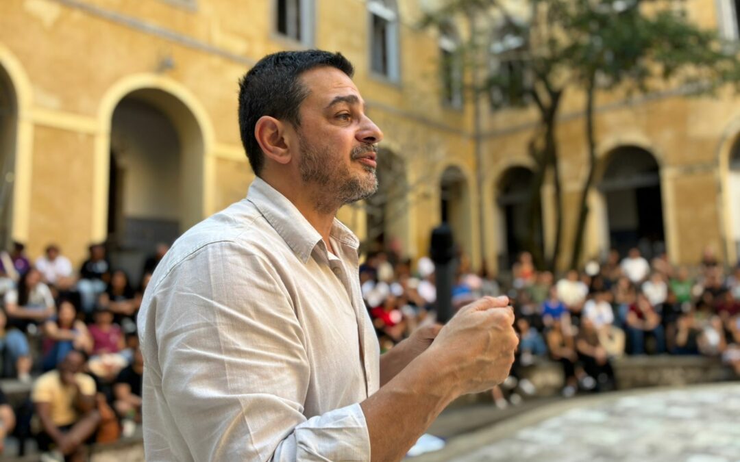 Taxação de Trump é tentativa de subordinação da política externa brasileira”, afirma Elias Jabbour na UFRJ
